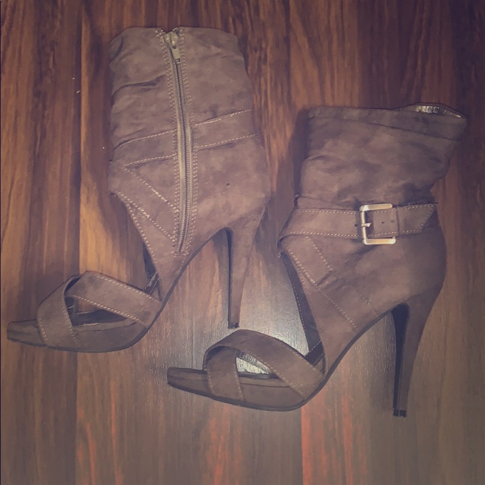 Chinese Laundry open toe heel/bootie